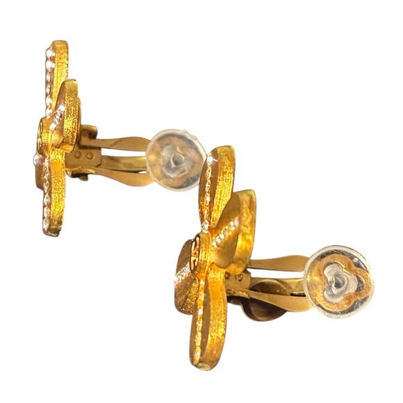 Chanel Gold Plated Clover Clip on Earrings Crystal accents vintage - Picture 8 of 10